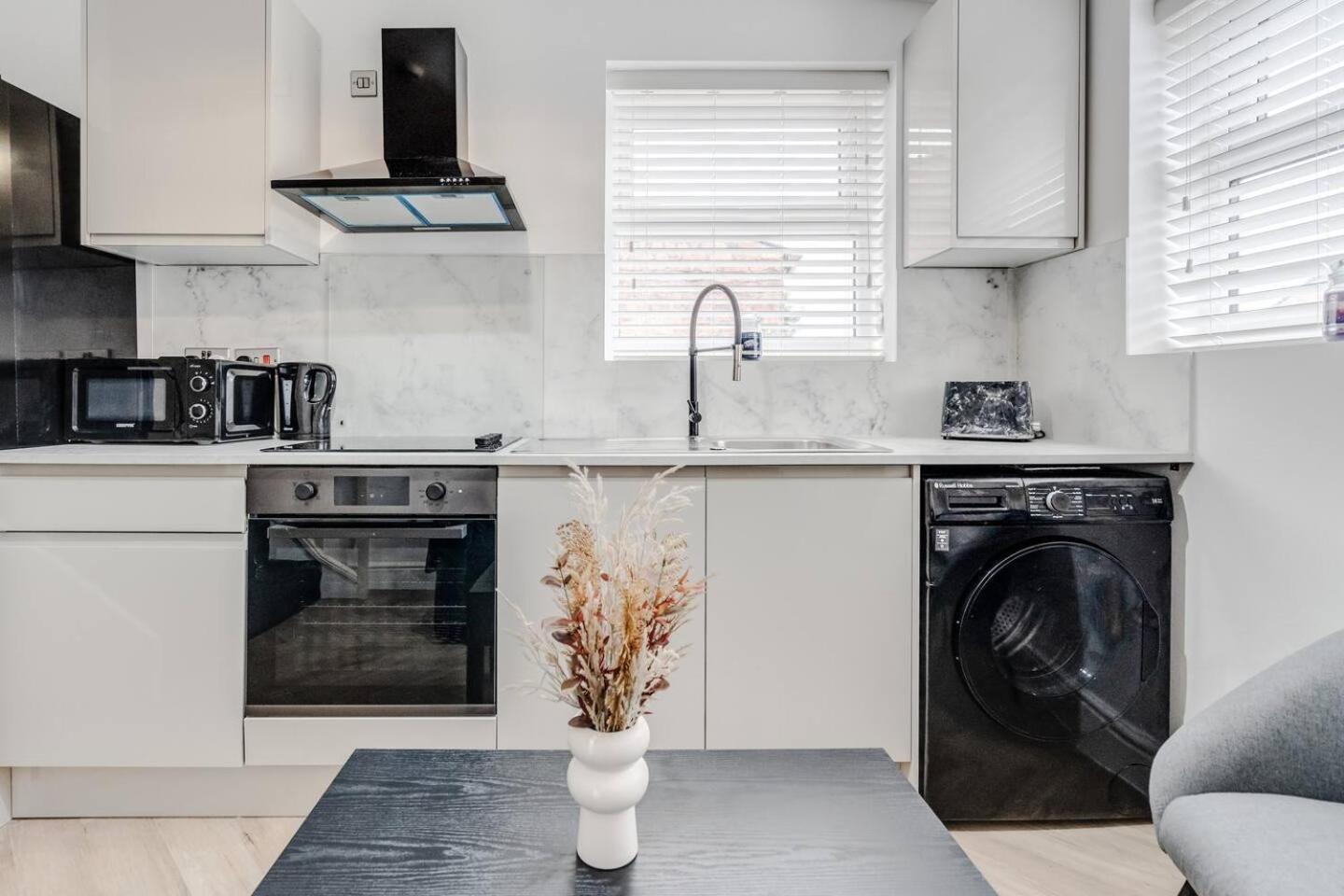 Urban Stay Studio Bright Space 10 Mins To City Liverpool Exterior foto